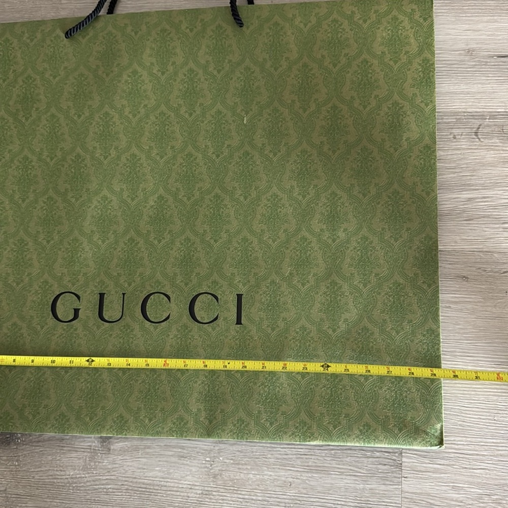 Gucci Olive Embossed Box, shopping bag and dust bag - Picture 7 of 9